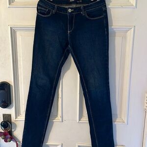 Gently worn Urban Outfitters BDG skinny Jeans. size 29